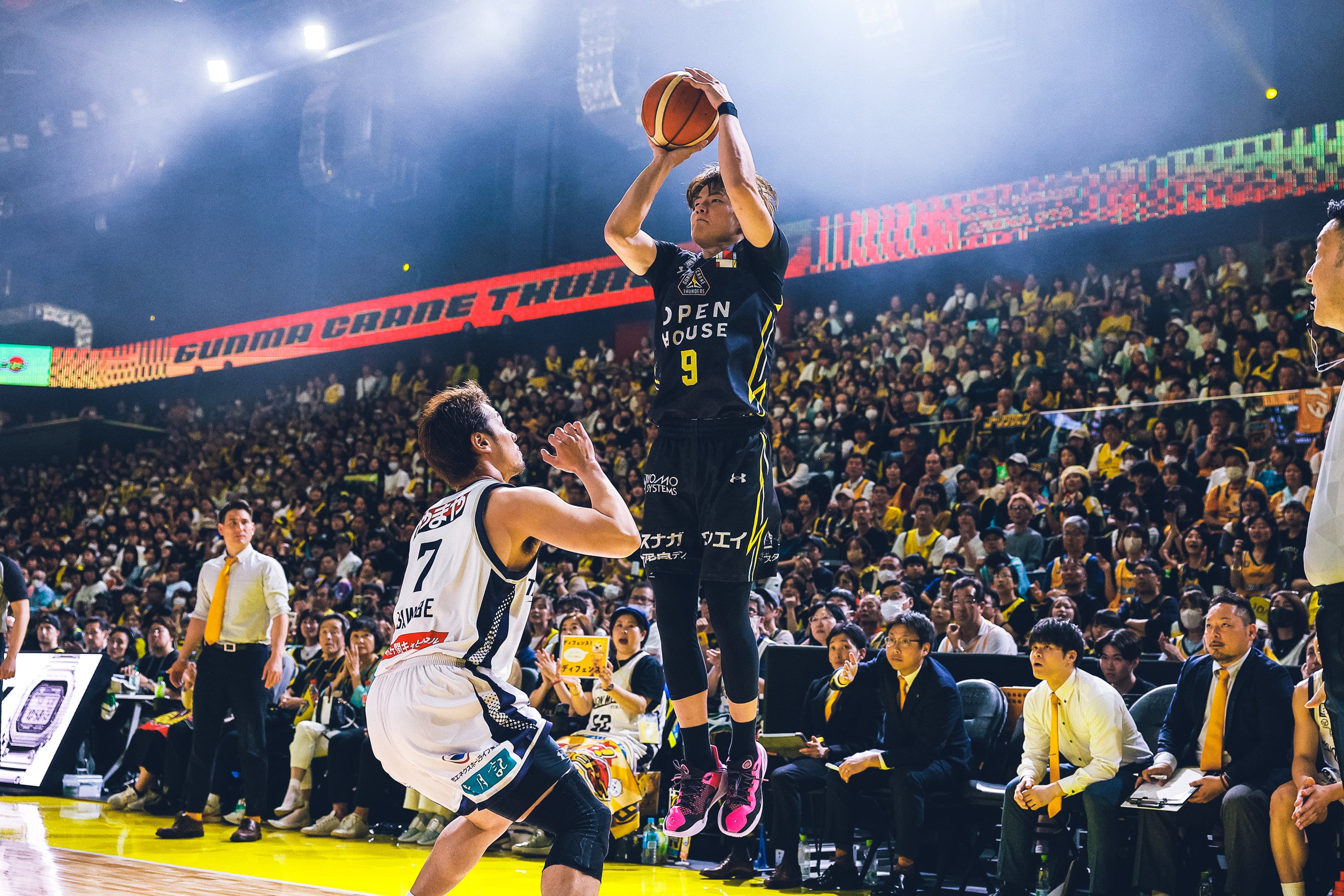 群馬クレインサンダーズ　サンダーズハウス特典　#9 辻　直人含む5点 Yahoo!オークション - 【B.WHITE】#9 辻 直人選手 (群馬クレイン